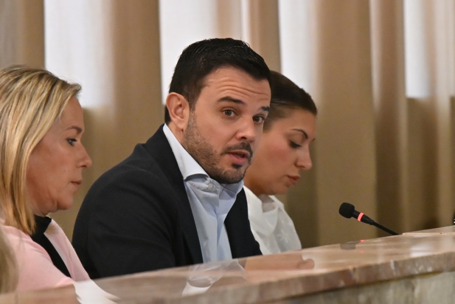 Imagen de la noticia: El Pleno de Almería pide al Gobierno que aplique ya el IVA al 0% en donaciones de alimentos