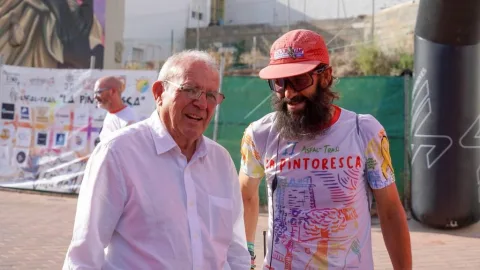 Imagen de la noticia: TractorGump supera los 9.000 kilómetros de su reto solidario por la leucemia infantil