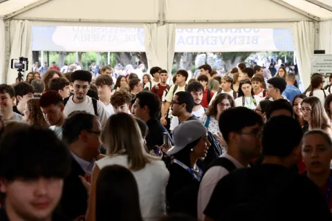 Imagen de la noticia: La UAL celebra su Jornada de Bienvenida con 24 expositores y medio centenar de actividades