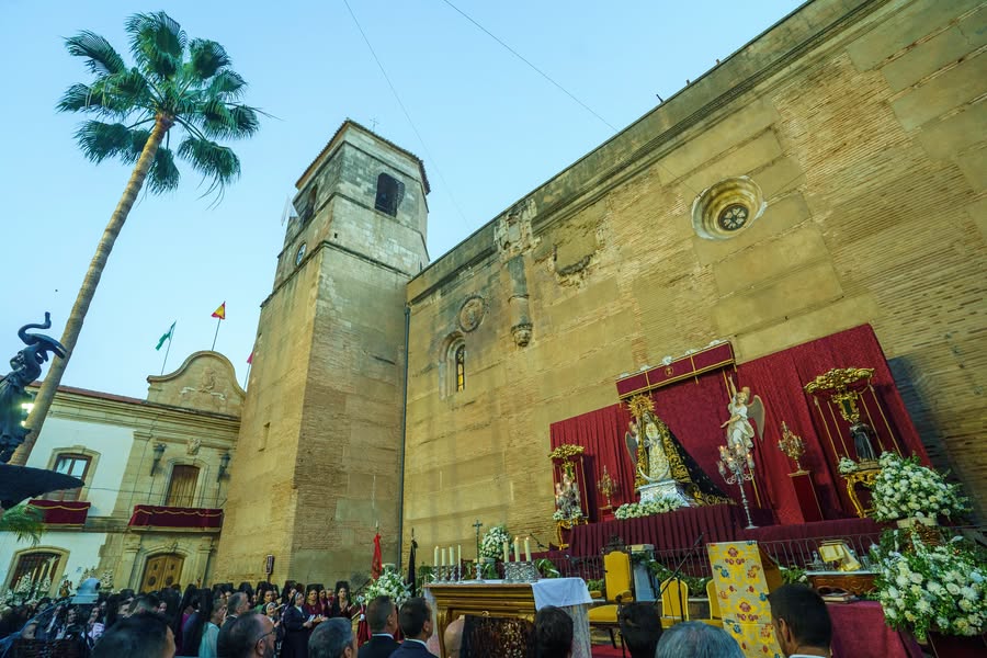 Imagen de la noticia: Vera corona a la Virgen de las Angustias en el cierre del Centenario de su Coronación