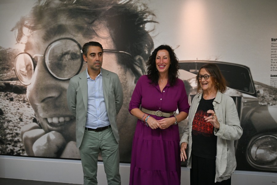 Imagen de la noticia: Almería inaugura las II Jornadas John Lennon con la visita de su hermana Julia Baird