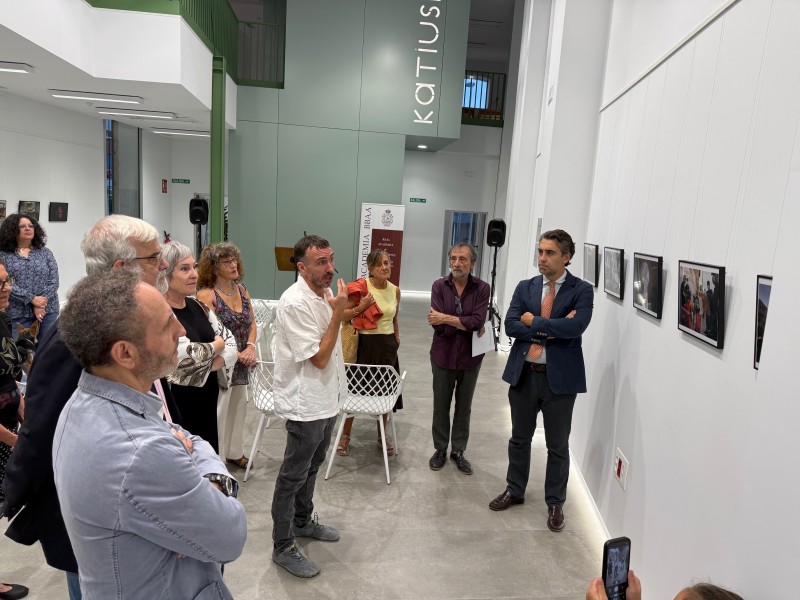 Imagen de la noticia: Olmo Calvo gana el X Premio de Fotografía Carlos Pérez Siquier con 'Artículo 47'
