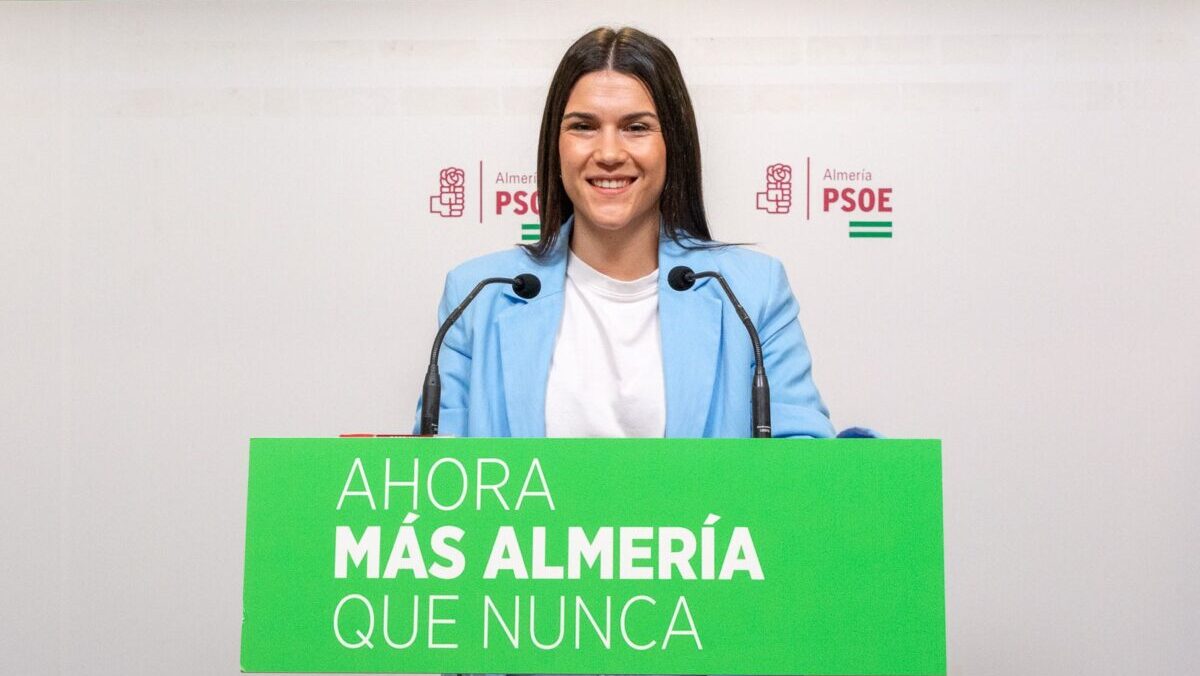 Imagen de la noticia: El PSOE alerta de que PP y Vox pondrían en riesgo las pensiones públicas