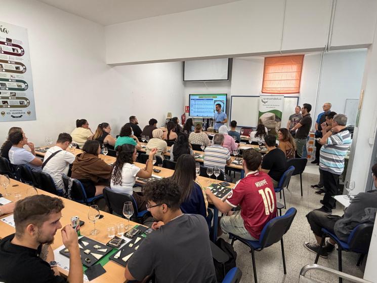 Image for the story: IFAPA trains hospitality workers and students in Almería on Andalusian cheeses