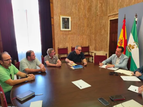 Imagen de la noticia: COAG pide al Gobierno agua, medidas contra el trips y seguridad para el campo almeriense