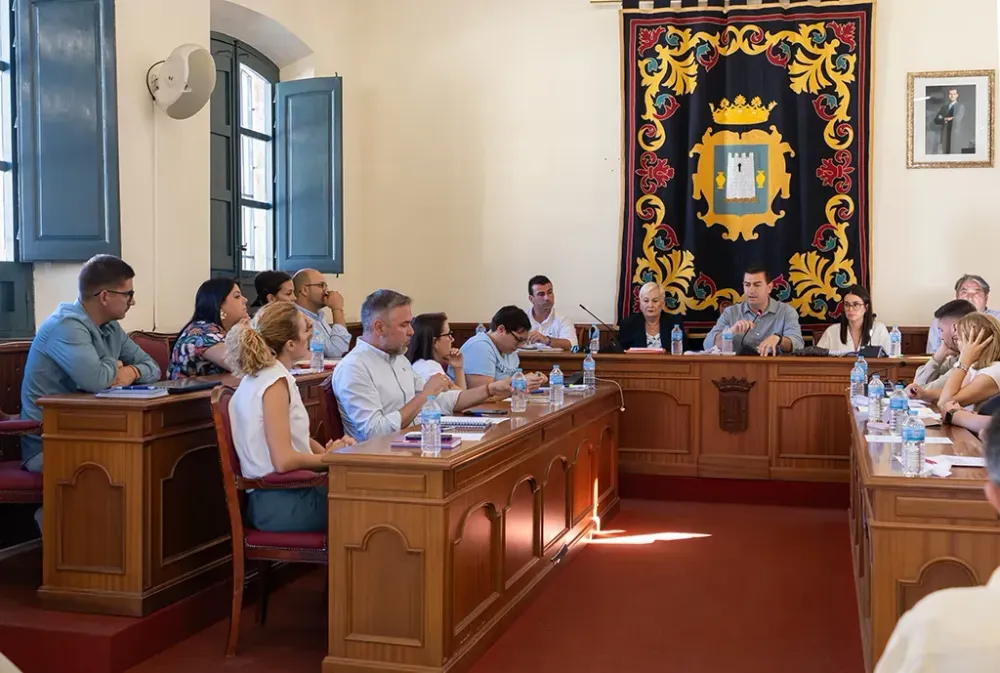 Imagen de la noticia: Níjar propone a Fisterra un hermanamiento entre el Cabo de Gata y el Cabo de Fisterra