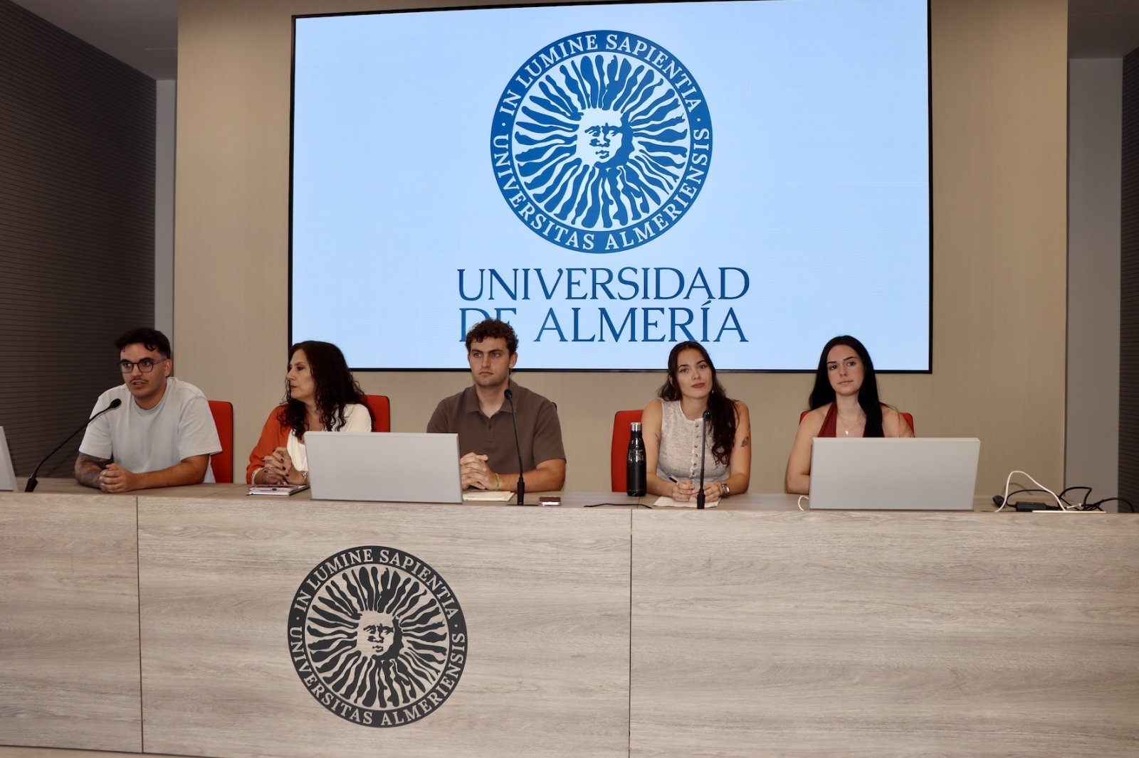 Imagen de la noticia: La UAL aborda el suicidio y la salud mental con investigaciones de sus estudiantes
