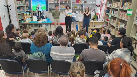 Image for the story: Vícar brings the emotional well-being of young Roma people to the neighborhoods of La Lomilla and La Cimilla