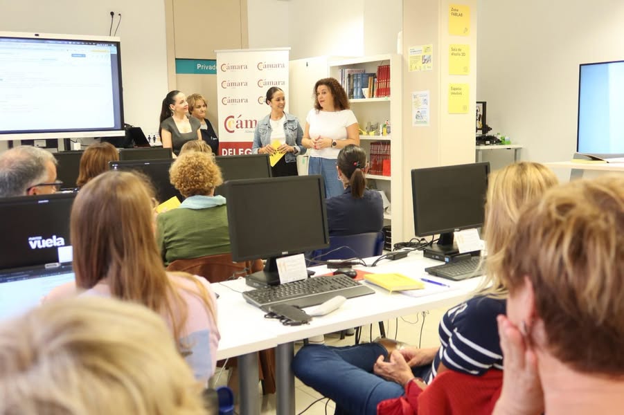 Imagen de la noticia: Vera clausura el curso de Marketing Digital y Estrategia Online