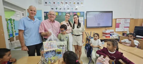 Image for the story: Vícar awards five students for their drawings on sustainable mobility