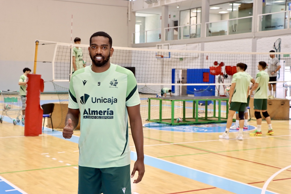 Imagen de la noticia: Moreno, nuevo capitán del Unicaja Costa de Almería, debuta ante Soria