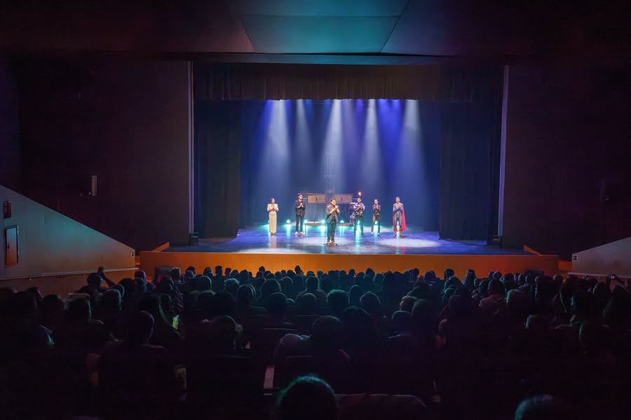 Imagen de la noticia: Vera cierra su VIII Festival de Magia con cinco ilusionistas y el Auditorio lleno