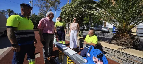 Imagen de la noticia: Vícar renueva los parques infantiles del Bulevar Ciudad con una inversión de 48.375 euros
