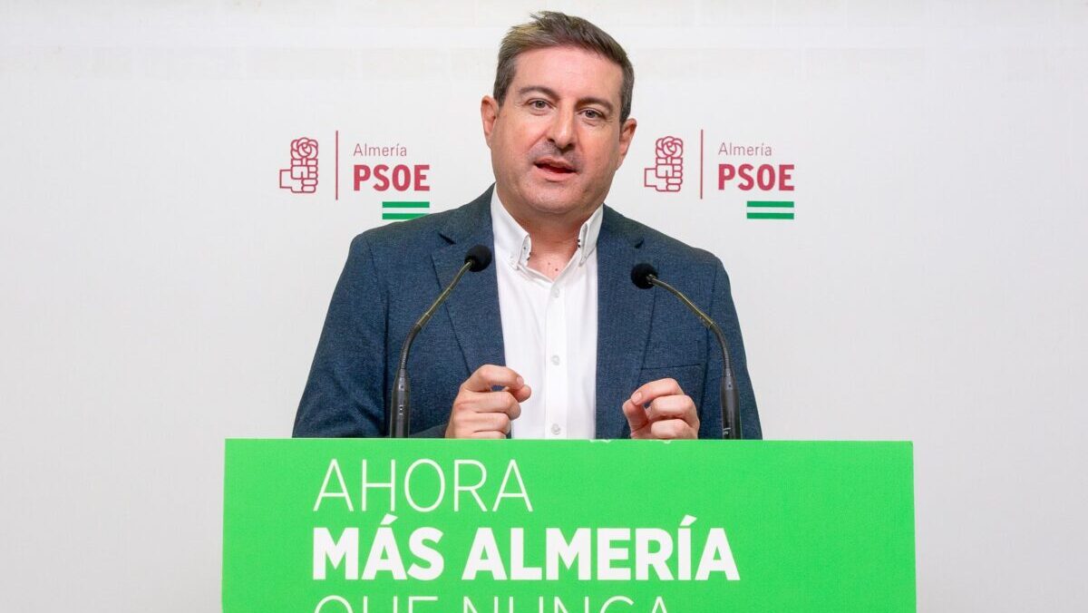 Imagen de la noticia: El PSOE cifra en 39 millones las ayudas del Gobierno a municipios almerienses frente a 1,4 de la Junta