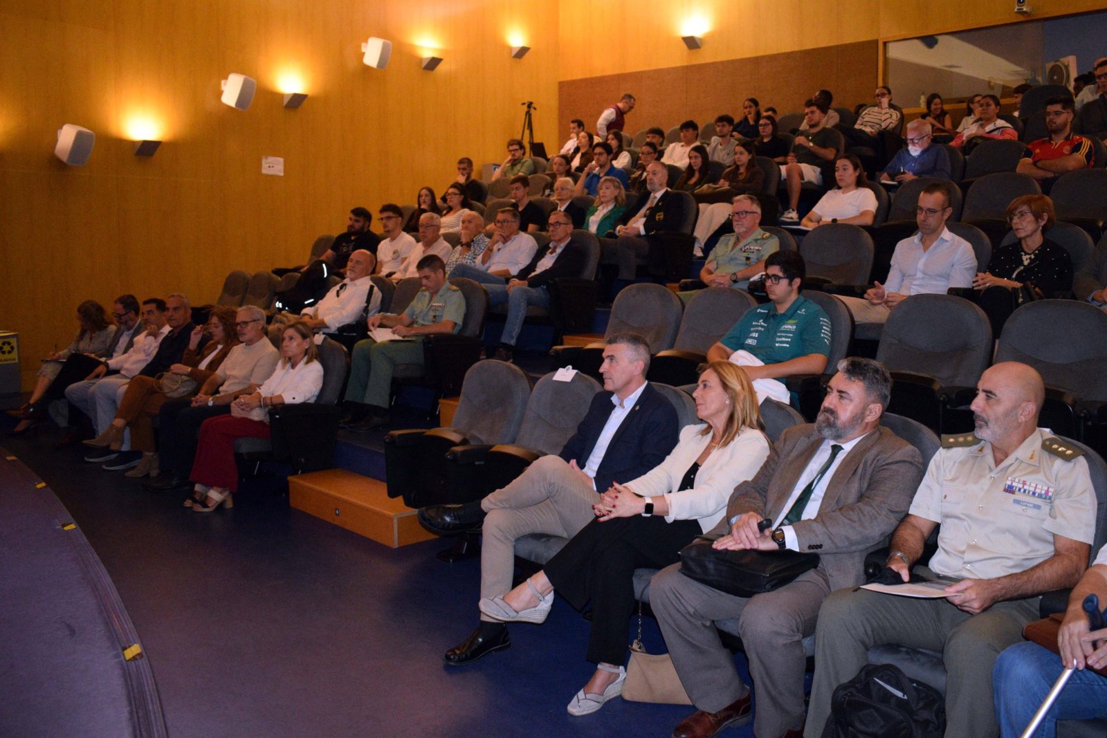 Imagen de la noticia: La Universidad de Almería reúne a expertos para debatir el papel de la provincia en la defensa europea