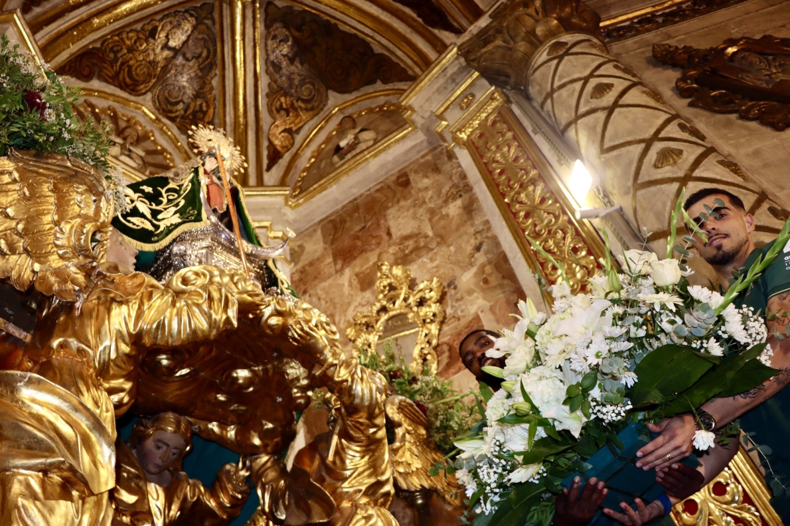 Imagen de la noticia: Unicaja Costa de Almería recupera su visita a la Virgen del Mar antes de la temporada