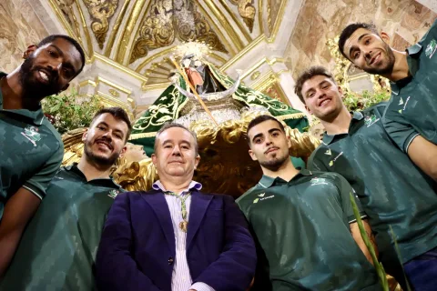 Imagen de la noticia: Unicaja Costa de Almería recupera su visita a la Virgen del Mar antes de la temporada