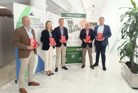 Image for the story: CAEA launches a campaign to stop hoaxes about food and mass consumption