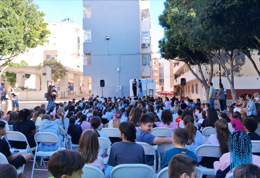 Imagen de la noticia: Más de 1.500 escolares de Almería descubren las bibliotecas municipales esta semana